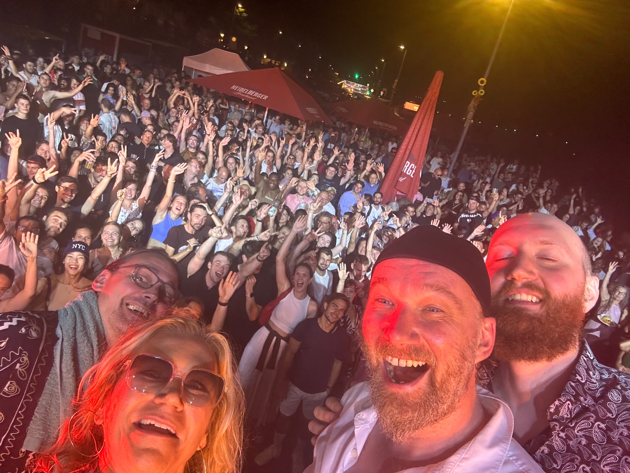 Ingrid Schwarz Band mit ihrem Publikum